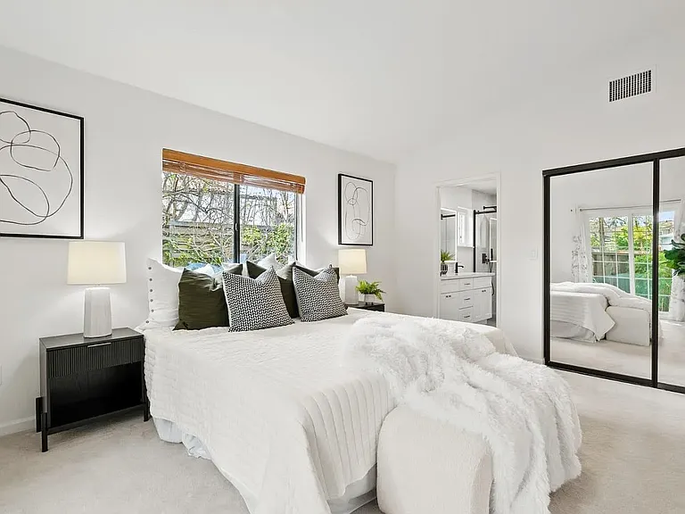 7242 Sharon Dr — Photo 6