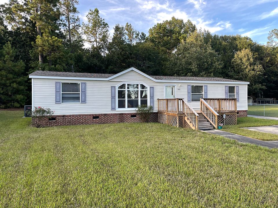 2nd image of 215 Beach Dr