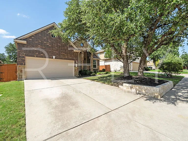 227 Choke Canyon Ln — Photo 3