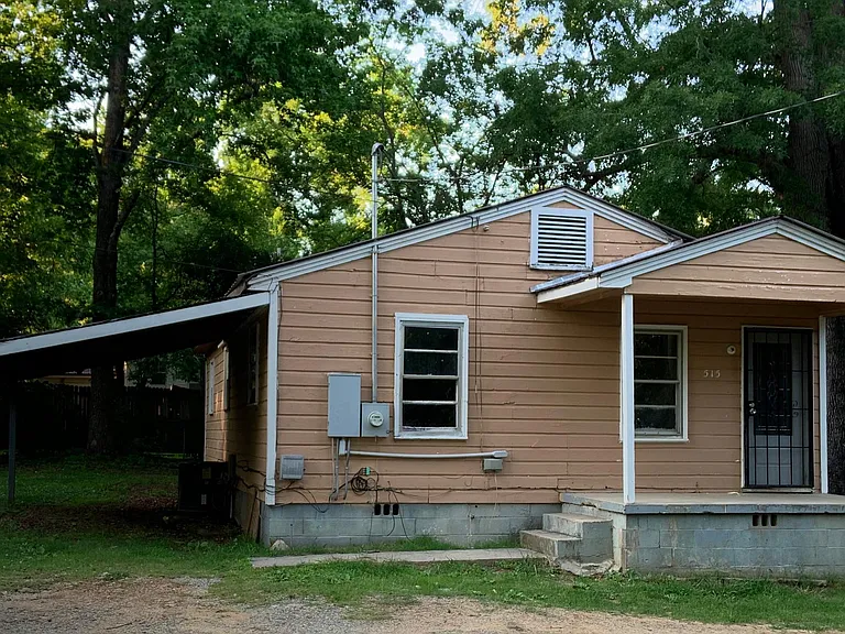 515 Lawrence St — Photo 1