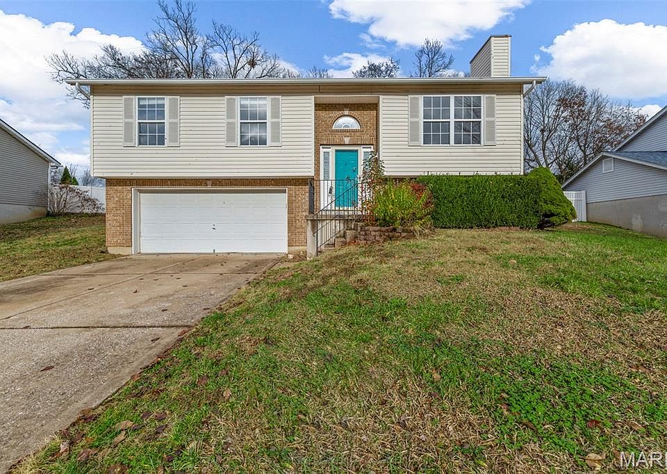 1st image of 206 Split Rail Dr
