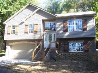 202 N Bluff Rd, Collinsville, IL 62234