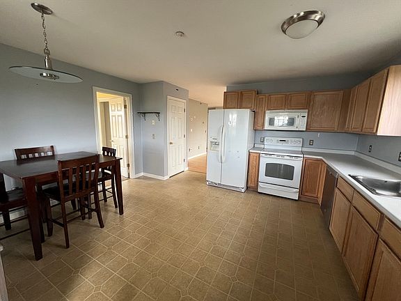 3rd image of 25 George St #5