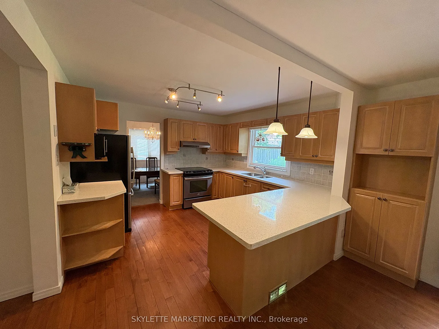 4 bed, $3,100 — Photo 3