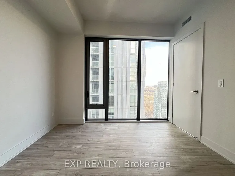 8 Cumberland St #3707 — Photo 11