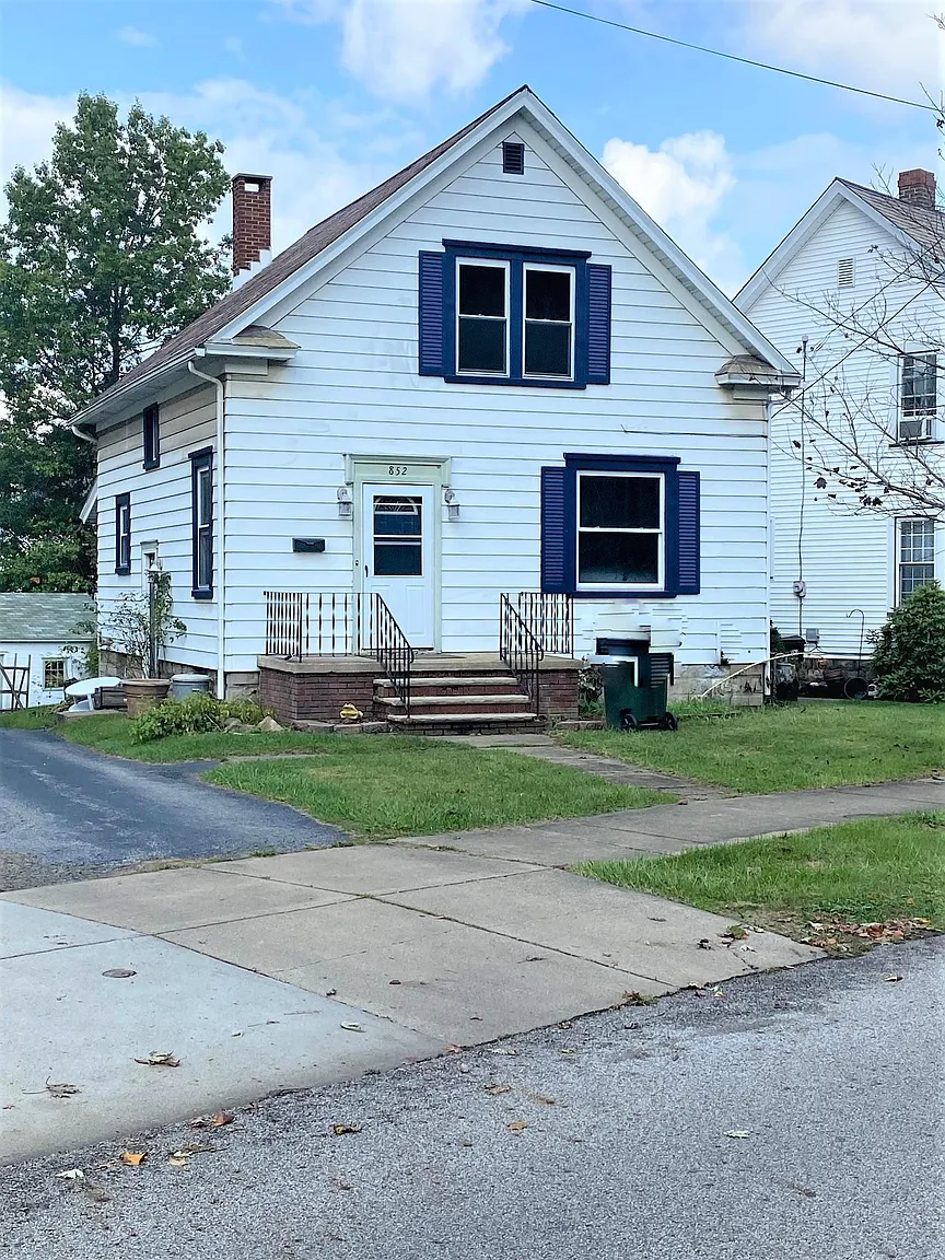 852 Aetna St photo 1