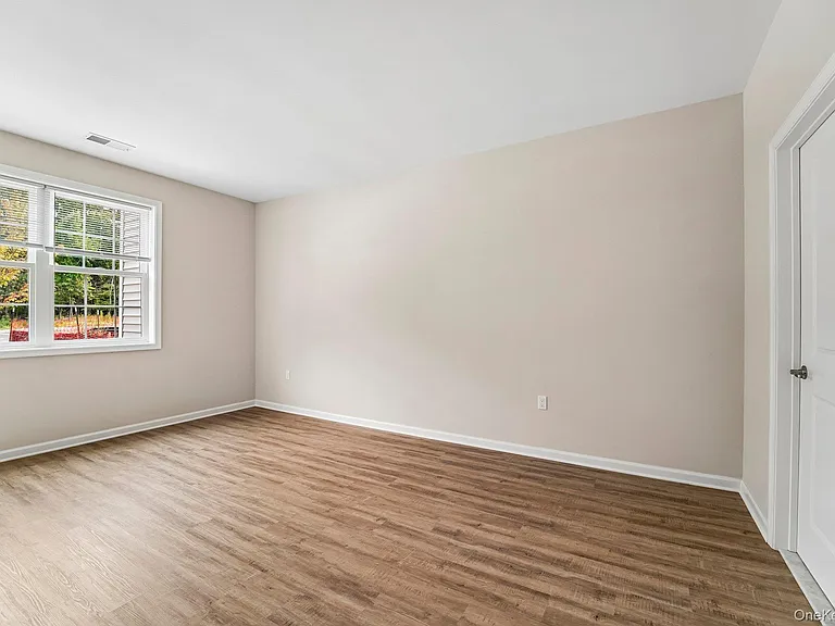420 Tower Ridge Cir — Photo 9