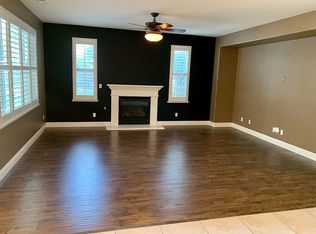 1099 N Coventry Ave, Clovis, CA
