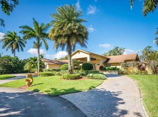 7821 SW 169th St, Palmetto Bay, FL 33157