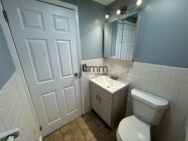 24325 Detroit Rd #A-103 — Photo 15