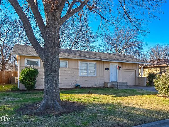 3rd image of 626 Woodlawn Dr
