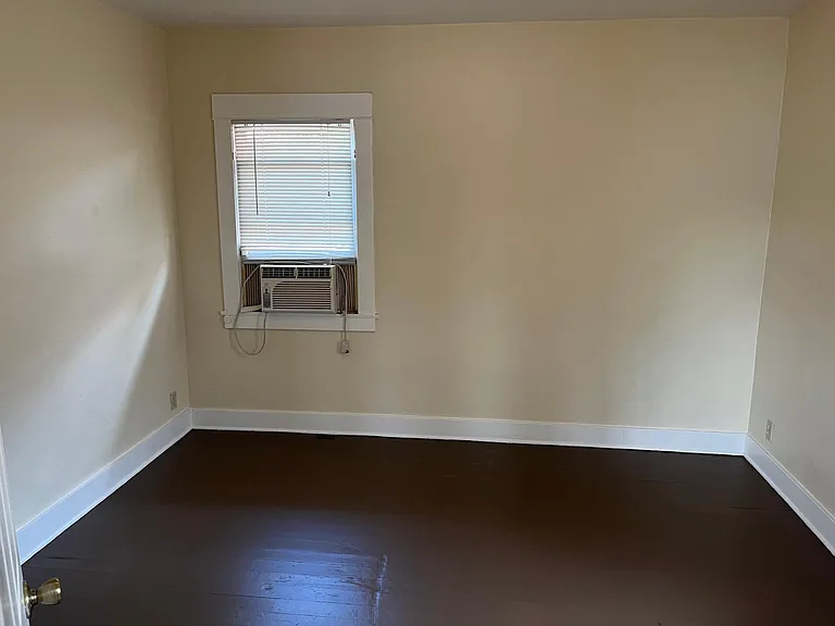 3130 Las Palmas Ave — Photo 3