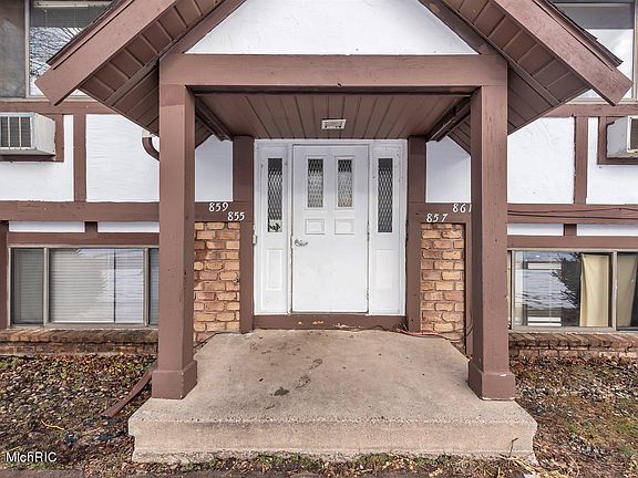 5th image of 855 Hardwick Dr SE