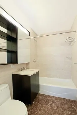 Rented by R New York | media 27