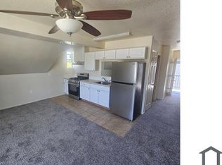 389 S Sheriff Ave #C, San Jacinto, CA 92583
