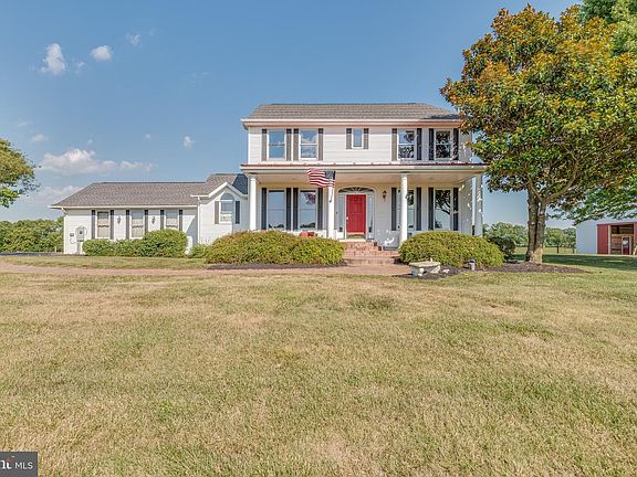 4th image of 311 Peaceful Breeze Ln