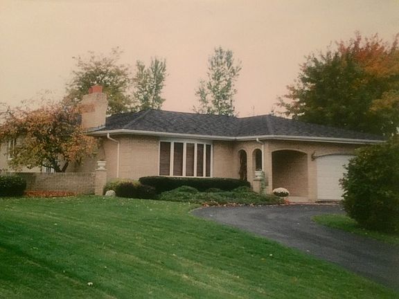2nd image of 13533 W Iroquois Trl