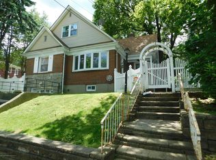 342 Castleton Ave, Staten Island, NY 10301