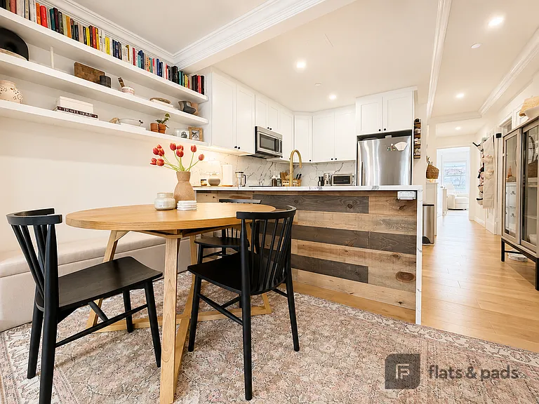 480 Warren St #2C — Photo 4