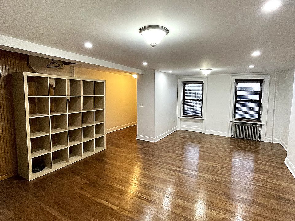 1st image of 113 Nelson St #1