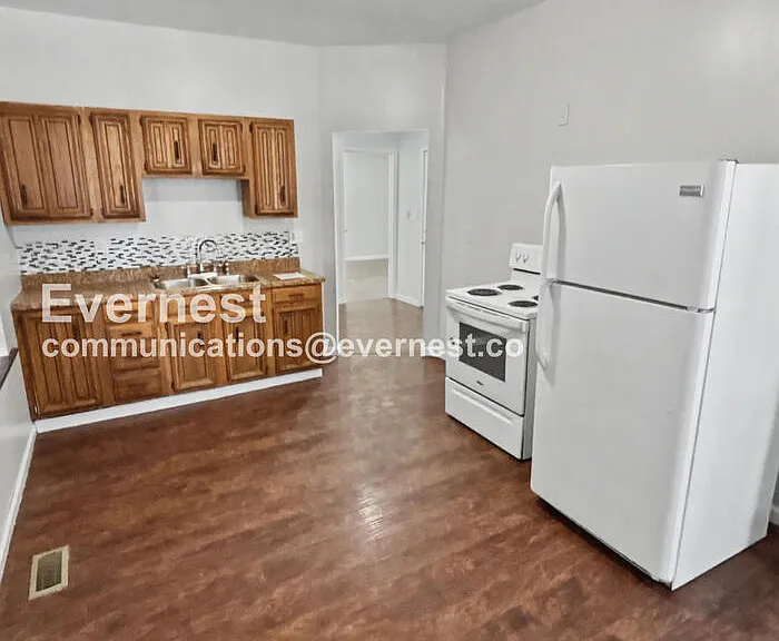 3926 Oregon Ave #1F — Photo 2