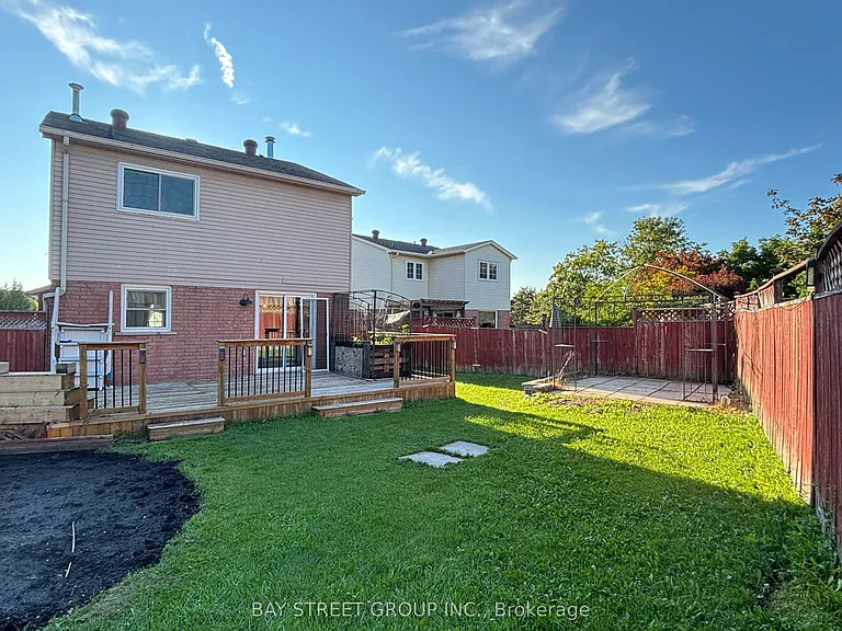 27 Lindsay Ct — Photo 29