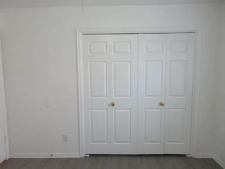 527 E 2015 N — Photo 12