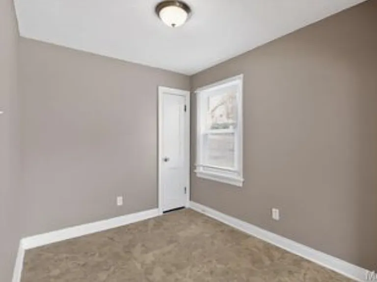 405 Estelle Ave — Photo 20