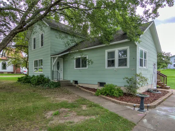 1740 2nd Avenue, Cumberland, WI 54829