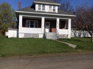 303 S Holmes St, Wallowa, OR 97885