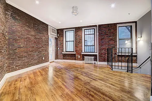 410 E 13th St #1D Photo 1