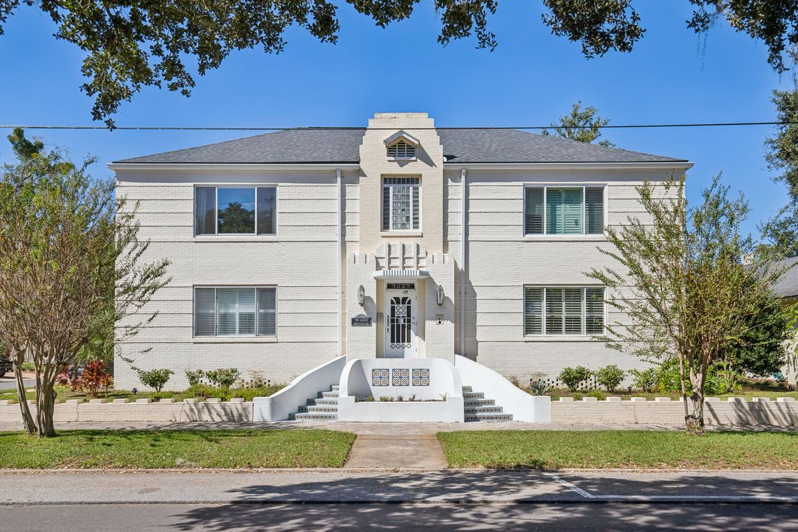 Saint Johns Ave-S1610-001.jpg