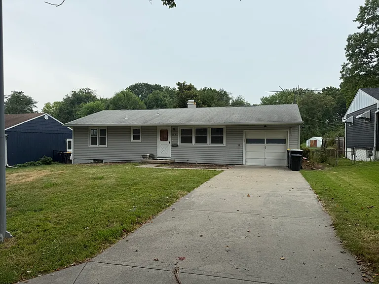 5546 N Woodland Ave — Photo 2