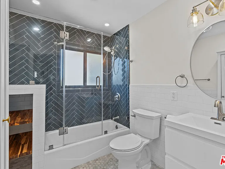 7212 W 91st St — Photo 10