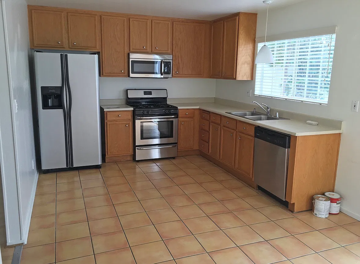 3 bed, 1.5 bath, 1280 sqft, $3,350 — Photo 3