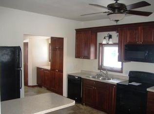 405 Union St, Manawa, WI 54949