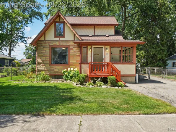 33 Goldner Ave, Waterford, MI 48328