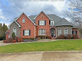 6005 Pinnacle View Dr, Hurricane, WV 25526