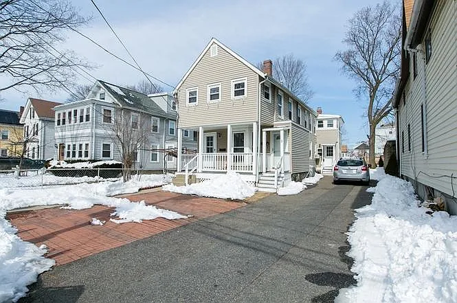 9 Auburn Ave #1 — Photo 12