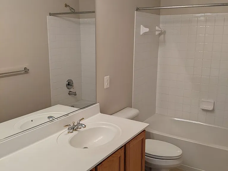 6509 Wiltshire Dr #L — Photo 17
