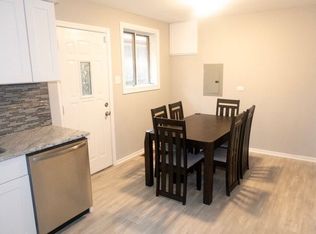 9654 S Van Vlissingen Rd, Chicago, IL 60617