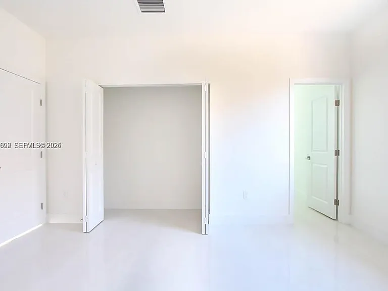 15631 SW 11th Ter — Photo 13