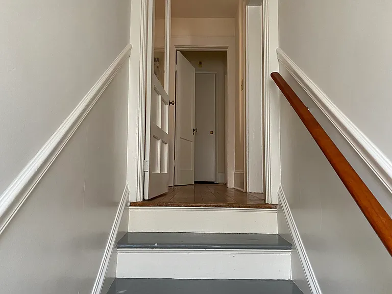 607 A S Hawthorne Rd #2 — Photo 8