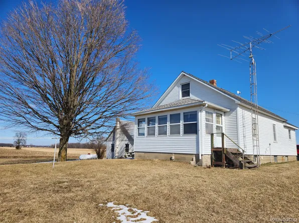 18645 S Brennan Rd, Oakley, MI 48649