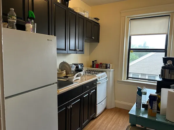 70 Washington St #14, Malden, MA 02148