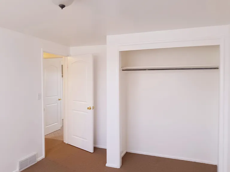 4040 S Bonniewood St — Photo 8