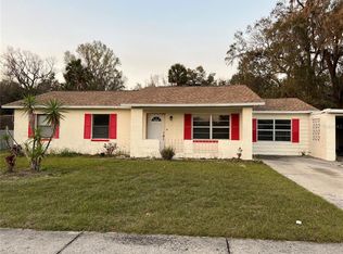2910 N Willow Dr, Plant City, FL 33566
