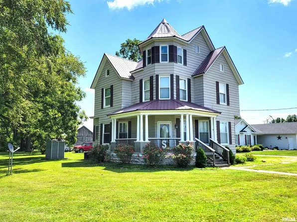 513 S Main St, Clay City, IL 62824