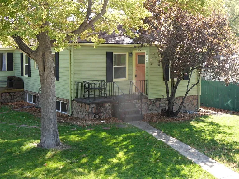 380 N Irving St — Photo 16