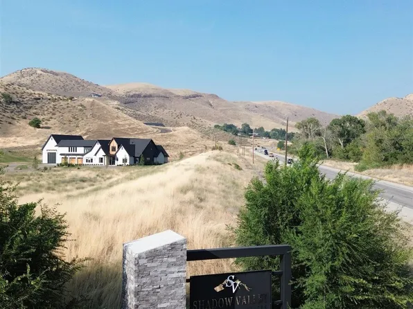6782 N High Valley Way, Garden City, ID 83714